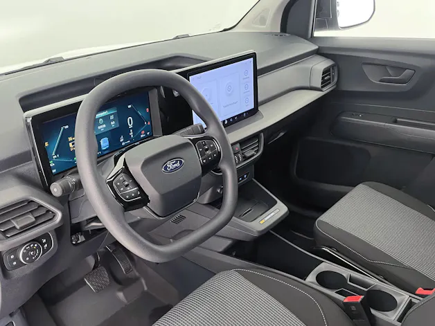 Ford E-Transit Courier Van Trend