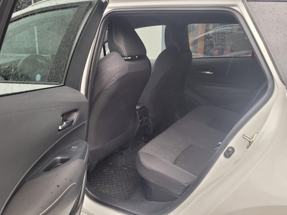 Vehicle image 6 Vehicle image 6