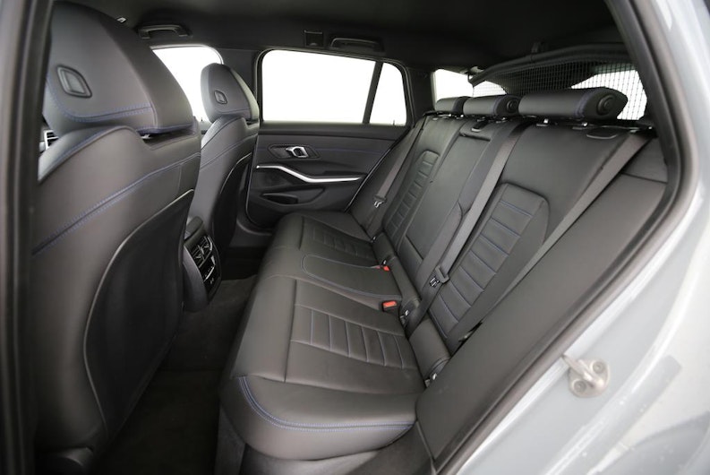 Vehicle image BMW 3 SERIES