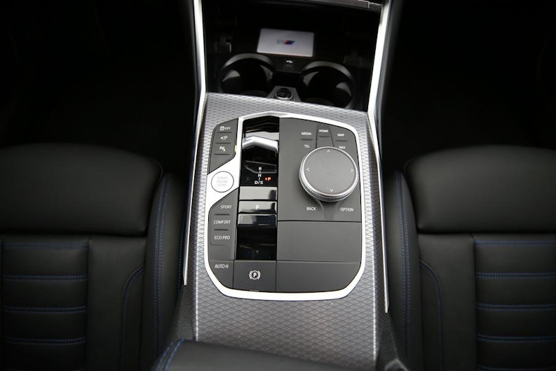 Vehicle image BMW 3 SERIES