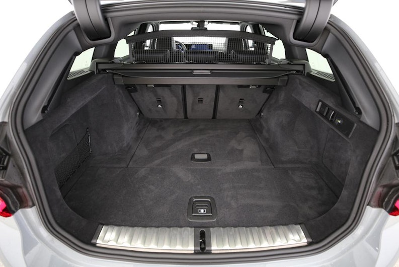 Vehicle image BMW 3 SERIES