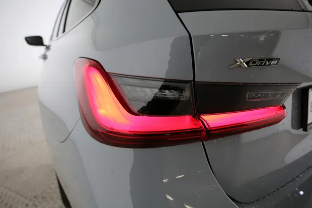 BMW 320d xDrive Touring