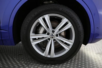 https://vehicle.imgix.net/4197793/e2ae724a-5457-44e7-9aad-75cb16800ee3.jpg