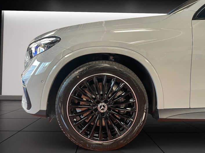 Vehicle image MERCEDES-BENZ GLC 220