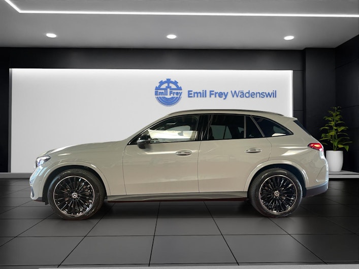 Vehicle image MERCEDES-BENZ GLC 220