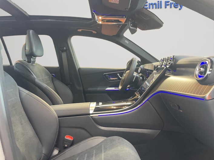 Vehicle image MERCEDES-BENZ GLC 220