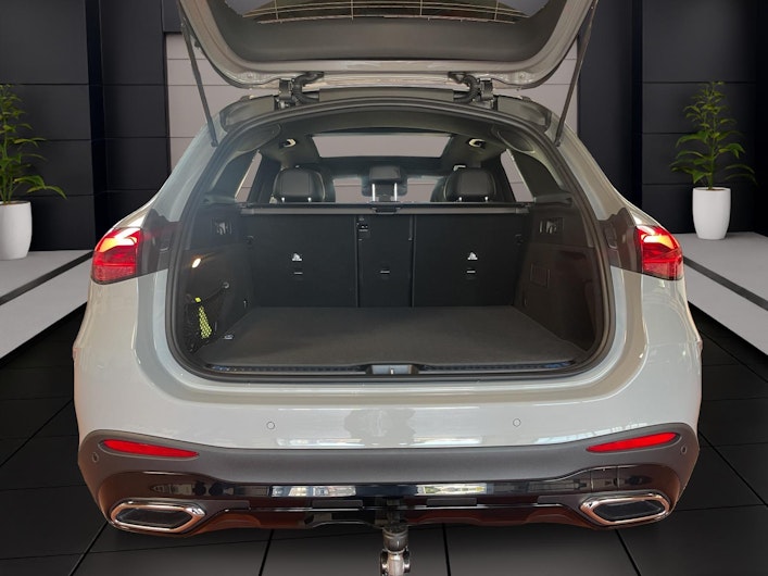 Vehicle image MERCEDES-BENZ GLC 220