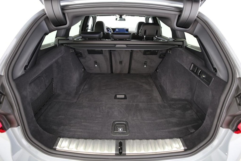 Vehicle image BMW 3 SERIES