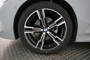 BMW 320d xDrive Touring
