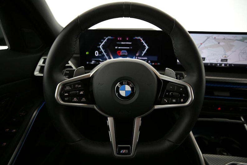 Vehicle image BMW 3 SERIES
