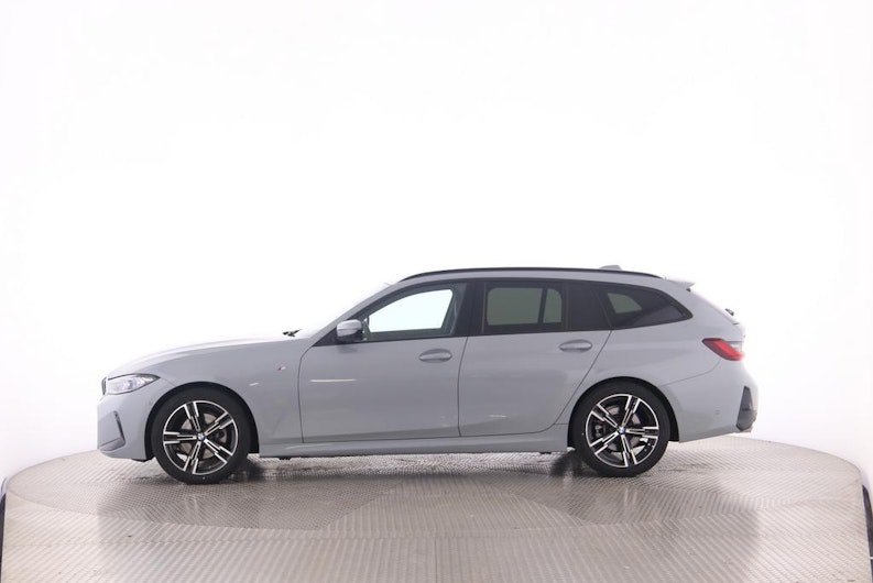 Vehicle image BMW 3 SERIES