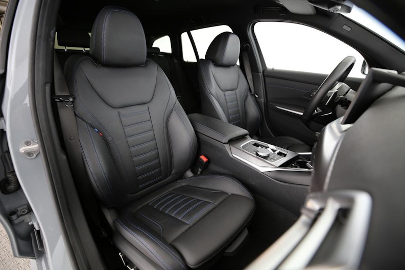 Vehicle image BMW 3 SERIES