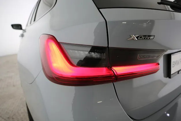 BMW 320d xDrive Touring
