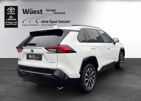 Vehicle image 4 Vehicle image 4