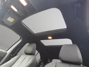https://vehicle.imgix.net/4198056/9c767cc7-bc72-4218-b46b-b9e64270247d.jpg