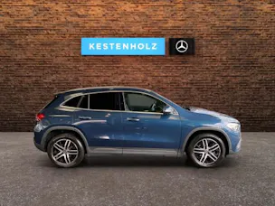 Mercedes-Benz GLA 180 Progressive 7G-D