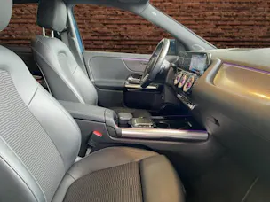 Mercedes-Benz GLA 180 Progressive 7G-D