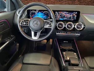 Mercedes-Benz GLA 180 Progressive 7G-D