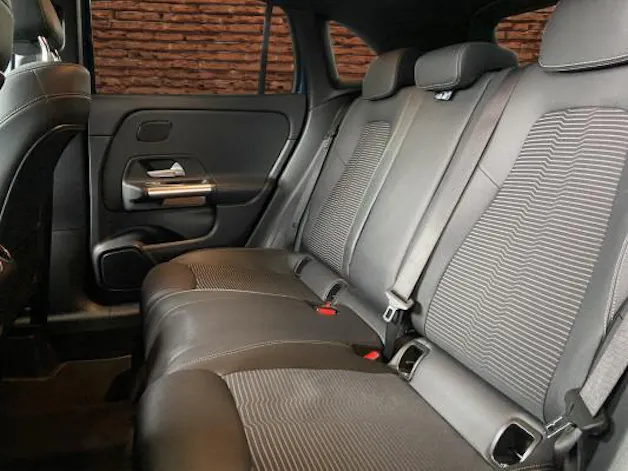 Mercedes-Benz GLA 180 Progressive 7G-D