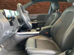 Mercedes-Benz GLA 180 Progressive 7G-D