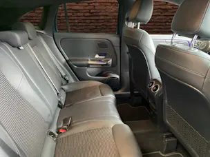 Mercedes-Benz GLA 180 Progressive 7G-D