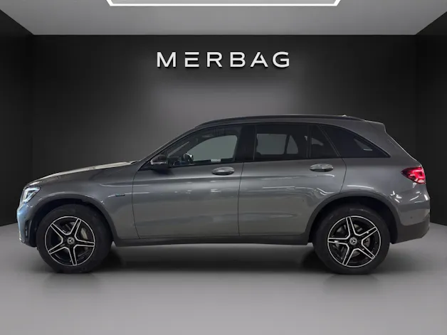 MERCEDES-BENZ GLC 300 de AMG Line 4Matic 9G-Tronic