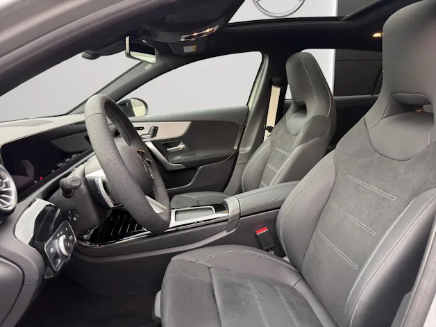 Mercedes-Benz A 220 4Matic 8G-DCT