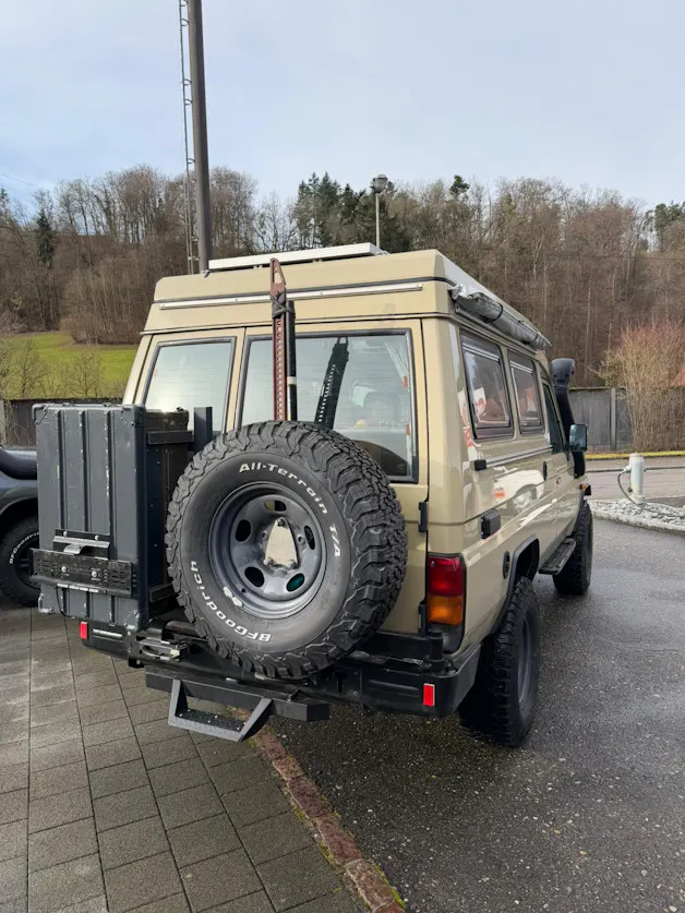 Toyota Land Cruiser 400 Hdt Long 4.2D
