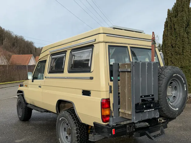 Toyota Land Cruiser 400 Hdt Long 4.2D