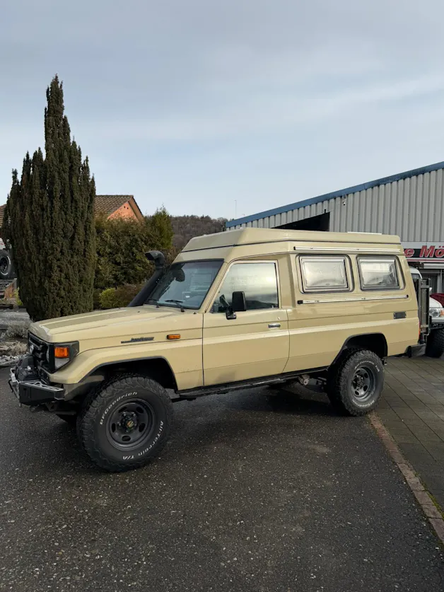 Toyota Land Cruiser 400 Hdt Long 4.2D