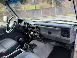 Toyota Land Cruiser 400 Hdt Long 4.2D