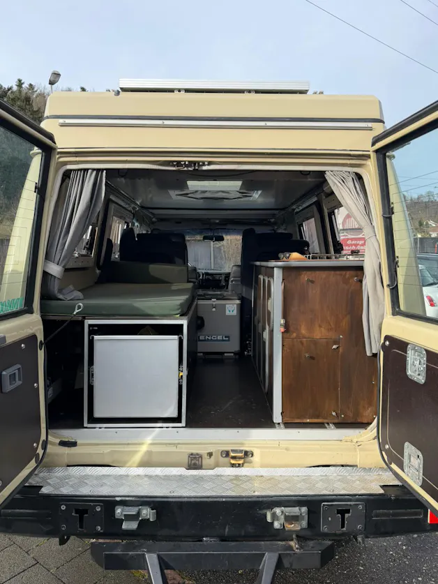 Toyota Land Cruiser 400 Hdt Long 4.2D