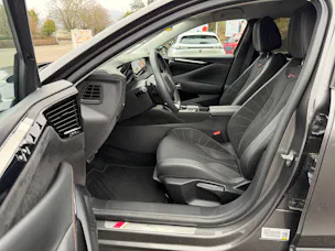 DS Automobiles AUTOMOBILES DS4 1.6 E-Tense Ligne Noire