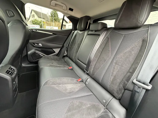 DS Automobiles AUTOMOBILES DS4 1.6 E-Tense Ligne Noire