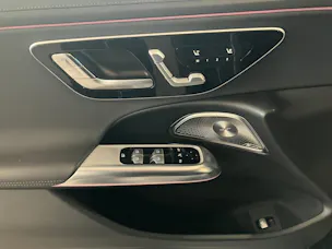 Mercedes-Benz E 200 AMG Line 4MATIC Kombi