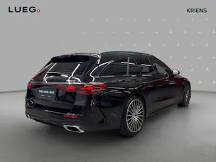 Mercedes-Benz E 200 T 4M - AMG / DISTRONIC / 360 Grad Kamera / Head-Up Display