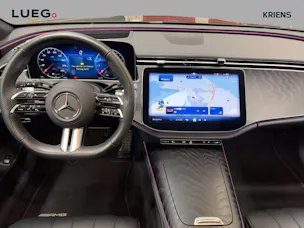 Mercedes-Benz E 200 T 4M - AMG / DISTRONIC / 360 Grad Kamera / Head-Up Display