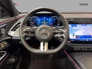 Mercedes-Benz E 200 T 4M - AMG / DISTRONIC / 360 Grad Kamera / Head-Up Display