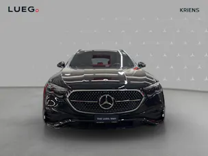 Mercedes-Benz E 200 T 4M - AMG / DISTRONIC / 360 Grad Kamera / Head-Up Display