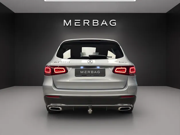Mercedes-Benz GLC 300 de AMG Line 4M A