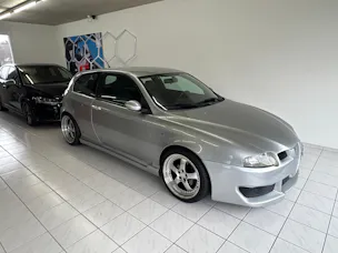Alfa Romeo 147 2.0 TS 16V Distinctive