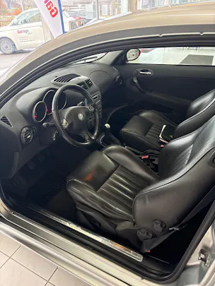 Alfa Romeo 147 2.0 TS 16V Distinctive
