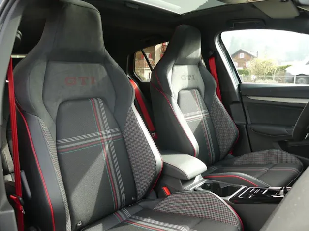 VW Golf 2.0 TSI GTI Edition 50 DSG