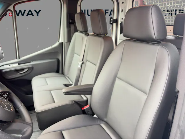 Mercedes-Benz Sprinter 315 CDI Standard DoKa 9G-TRONIC