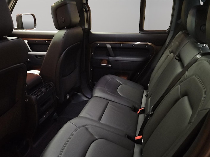 immagine del veicolo LAND ROVER DEFENDER