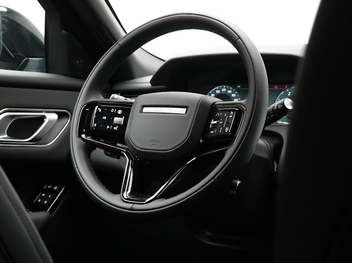 Vehicle image LAND ROVER RANGE ROVER VELAR