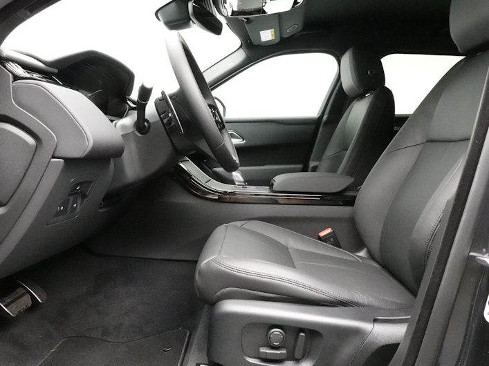 Vehicle image LAND ROVER RANGE ROVER VELAR