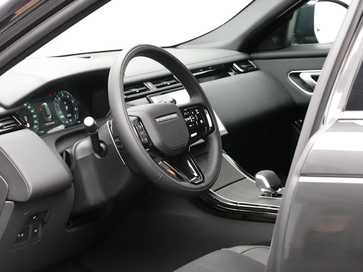 Vehicle image LAND ROVER RANGE ROVER VELAR