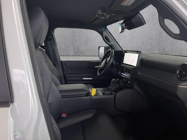 Toyota Land Cruiser 2.8 D 48V Style