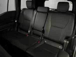 Toyota Land Cruiser 2.8 D 48V Style